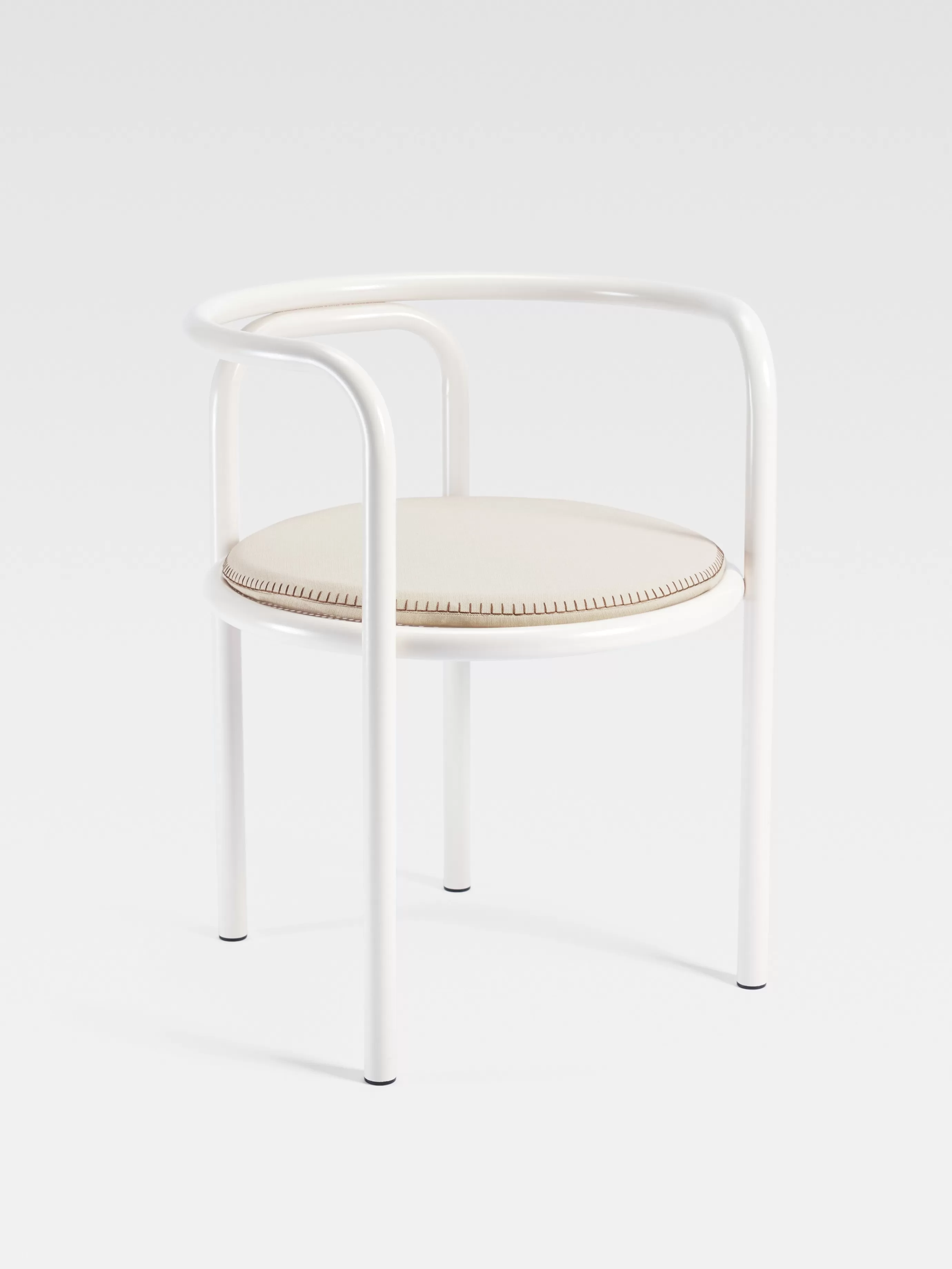 Femme/Homme Jacquemus + Exteta - Locus Solus Chaise par Gae Aulenti